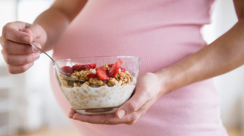 What to Eat Before and After Your Workout During Pregnancy