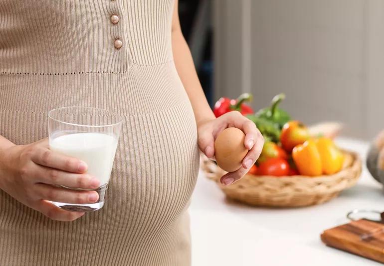 What makes vegan prenatal vitamins different from regular vitamins?